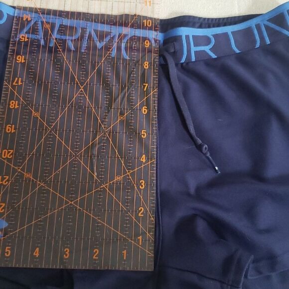 Under Armour Shorts Womens Lightweight Performance Blue Athletic Booty Track - Picture 4 of 6